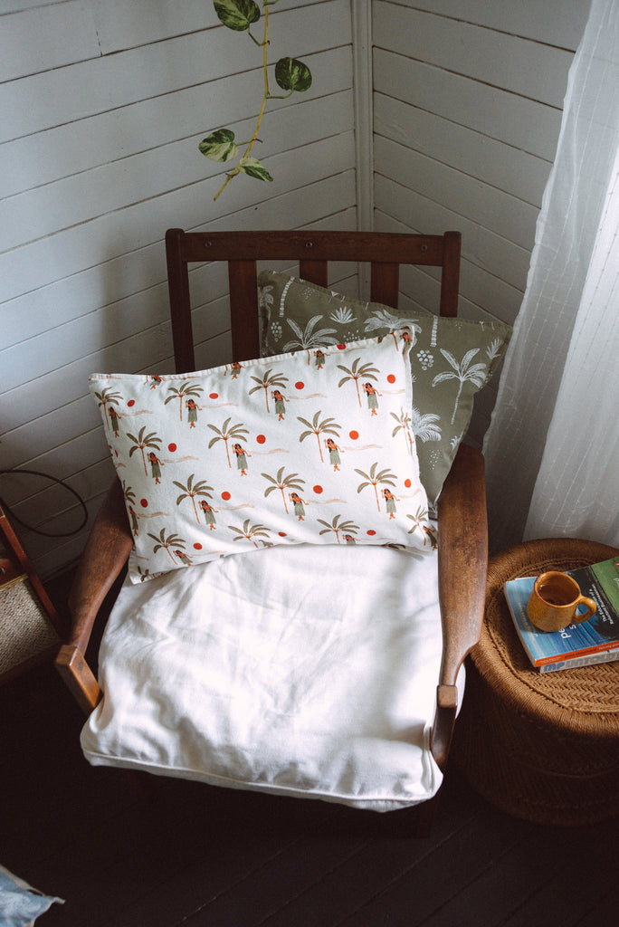 hula betty cushion | white